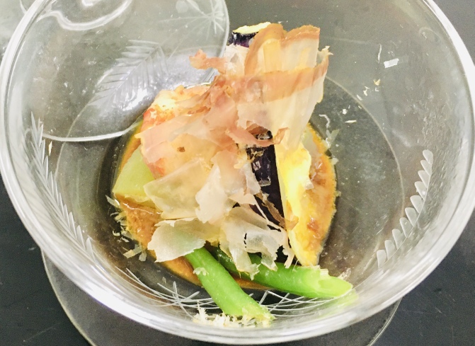 旬の食材を使用した今月の一品